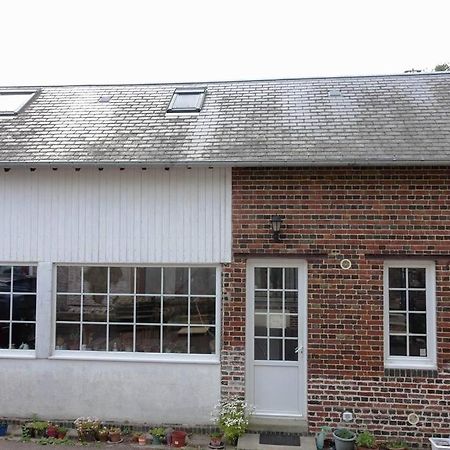 Gite Au Coeur D'Une Residence D'Artiste Saint-Aubin-de-Bonneval Exterior foto