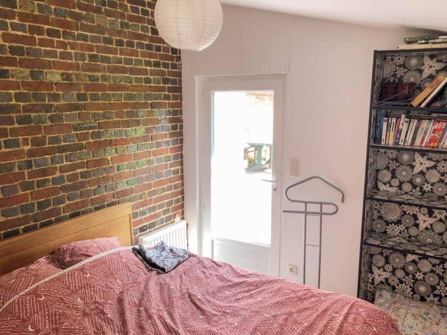 Gite Au Coeur D'Une Residence D'Artiste Saint-Aubin-de-Bonneval Exterior foto
